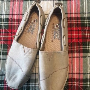 Bob’s canvas shoes